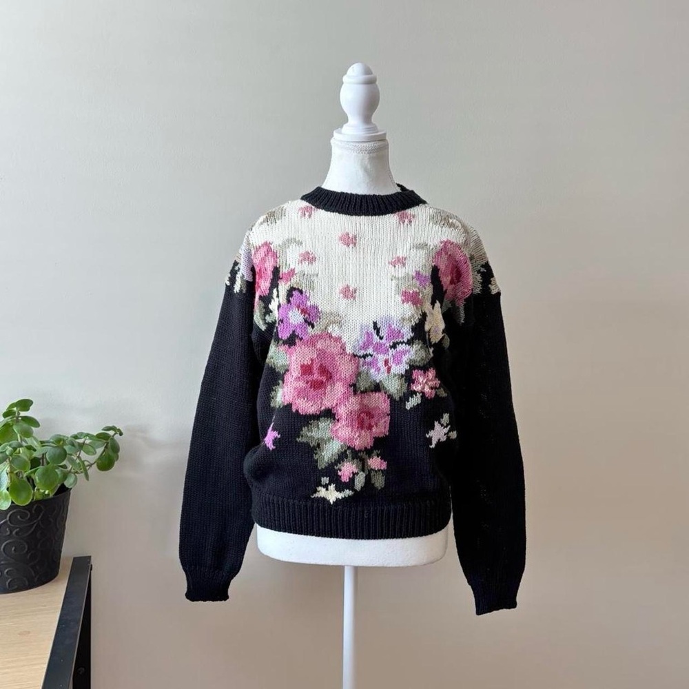 Elegant Floral Knit Sweater